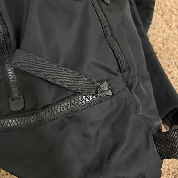 Lululemon City Adventurer Backpack 17L Black - Picture 16 of 16